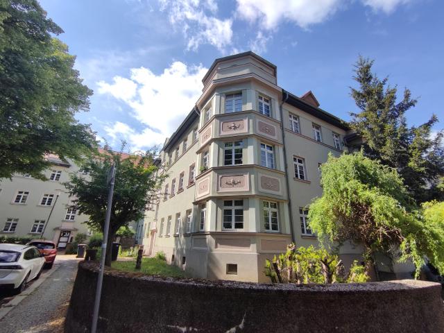 FAMILIENWOHNUNG in BELIEBTER LAGE