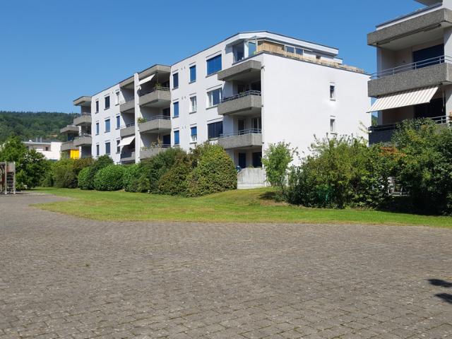 FAMILIENWOHNUNG IN RUHIGER UMGEBUNG