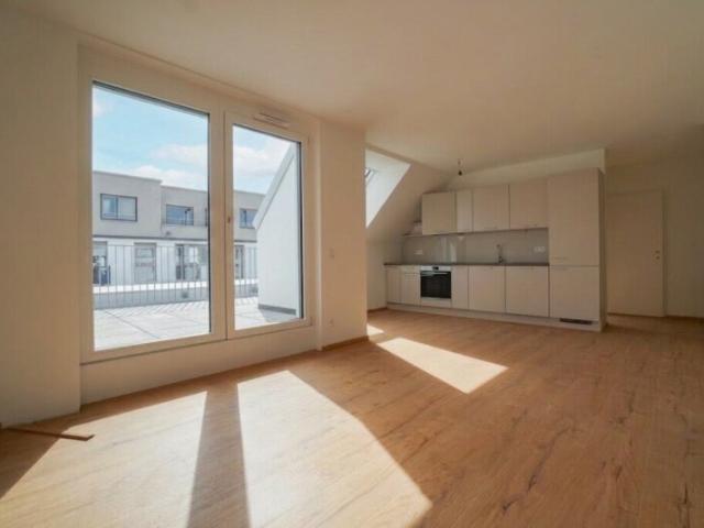 Familienwohnung mit großer Terrasse Nähe Kagraner Platz | ab 1.11