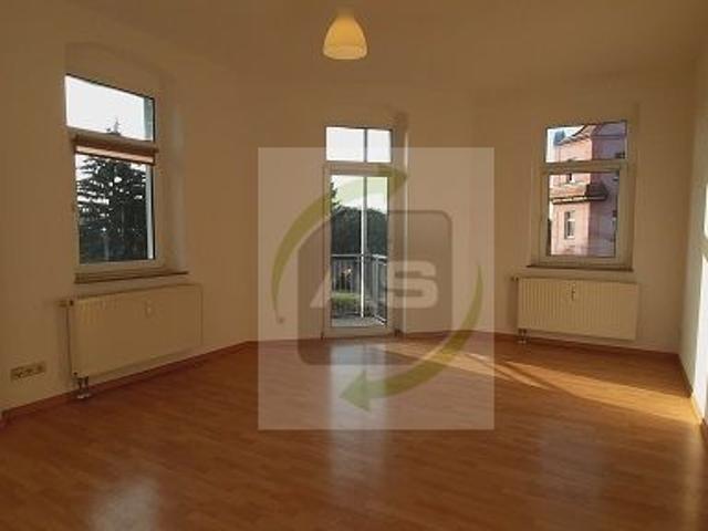 Familienwohnung mit kleinem Balkon + Einbauküche