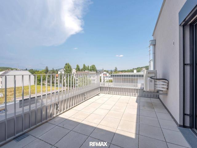 FAMILIENWOHNUNG MIT TERRASSE l ERSTBEZUG