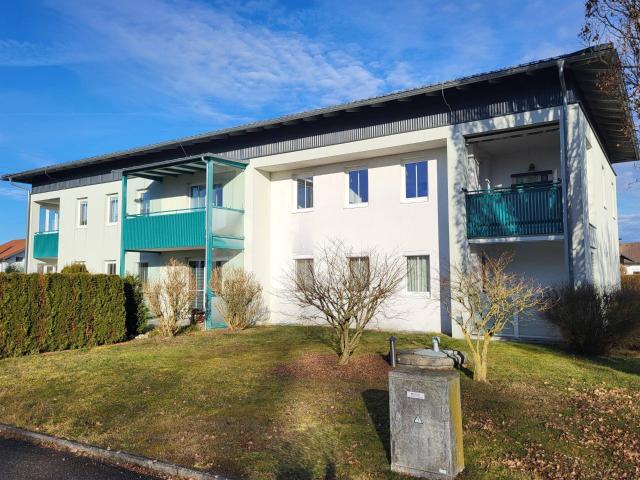 Familienwohnung mit 3 Schlafzimmern & Loggia Nähe Altheim zu vermieten