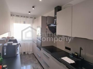 Sanierte Familienwohnung direkt beim Harrachpark | 96 m² | 20 m² Terrasse | Garage & Stellplatz