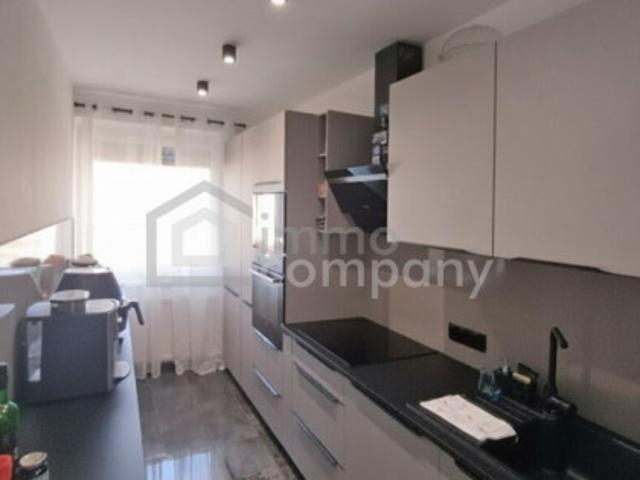 Sanierte Familienwohnung direkt beim Harrachpark | 96 m² | 20 m² Terrasse | Garage & Stellplatz