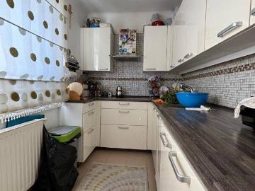 Familienwohn t raum mit Schlafzimmer und 2 Kinderzimmern in zentraler Lage in Wels! Umgeben von perfekter Infrastruktur!