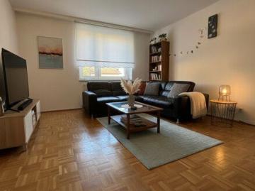 Familienwohn t raum mit Schlafzimmer und 2 Kinderzimmern in zentraler Lage in Wels! Umgeben von perfekter Infrastruktur!