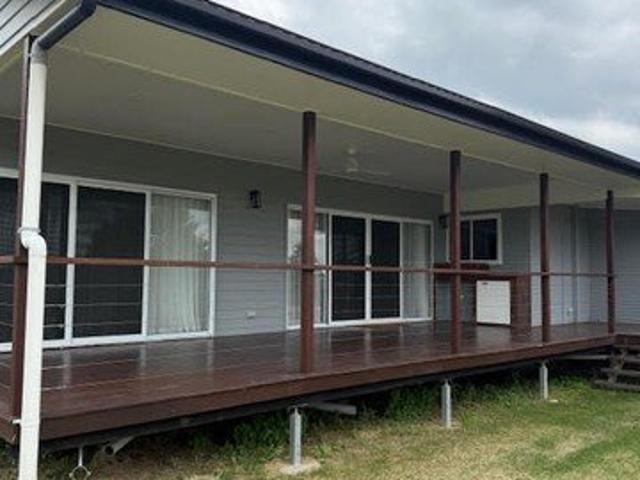 Family 5 bedroom home with 3 bathroom