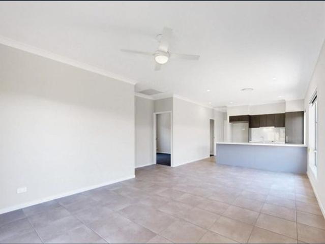 Family Comfort & Ultimate Convenience in Griffin