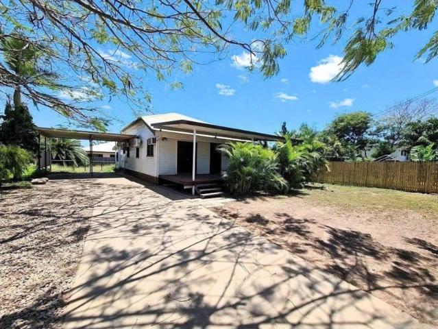 Family Comfort with Large Deck & Fully Fenced Yard