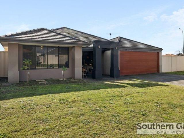 FAMILY COMFORT WITH SIDE ACCESS & MODERN FEATURES