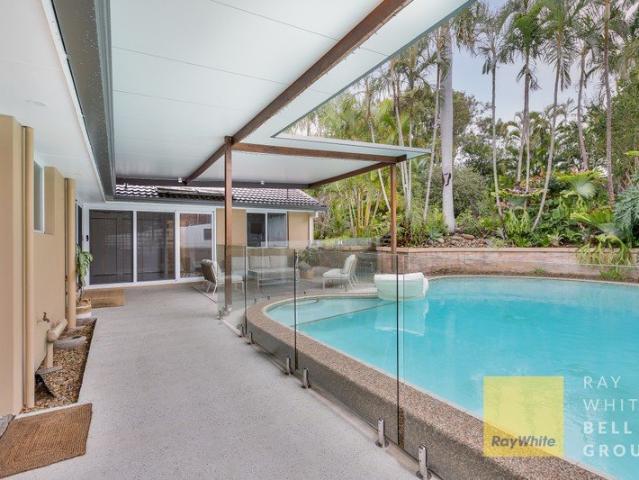 Family Comfort & Convenience in Benowa