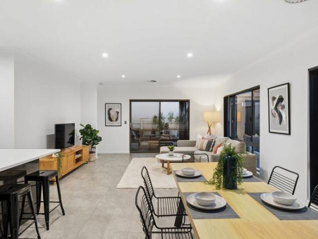 Family Comfort Close To Cafes, Curtin And CBD!