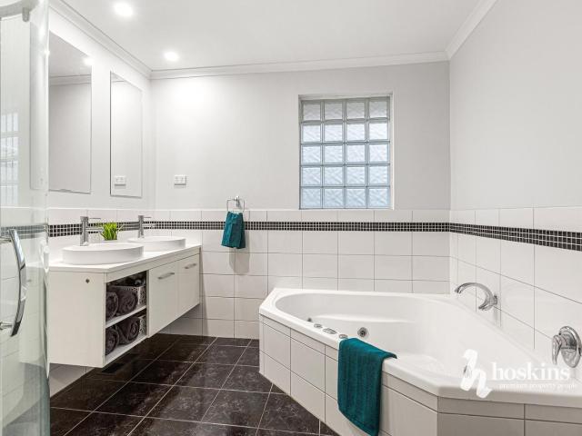Family Comfort Focused on Entertaining