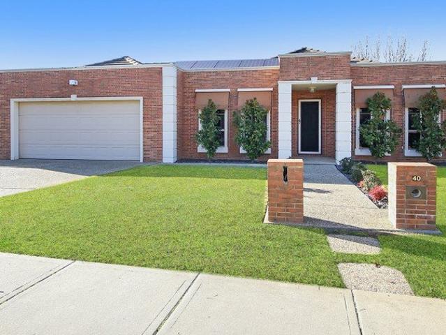 Family Comfort In A Convenient East Albury Setting