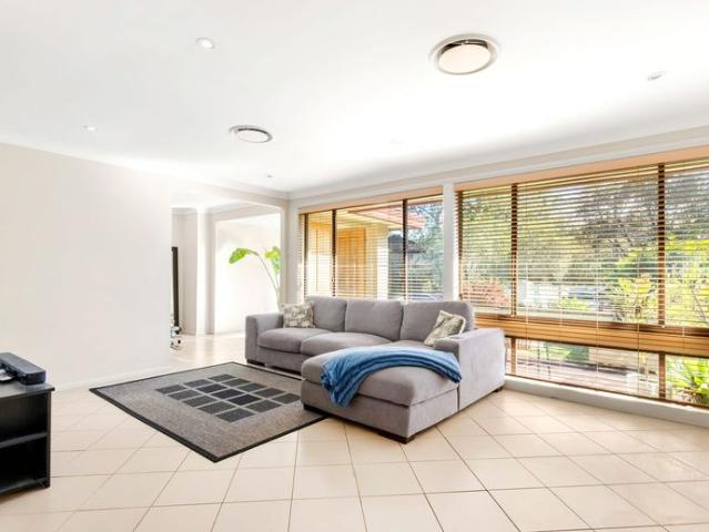 Family Comfort in a Peaceful Bonnet Bay Setting