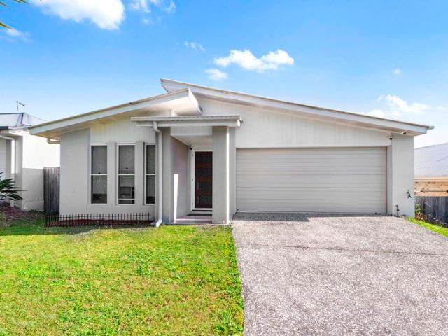 Family Comfort in a Prime Pacific Pines Position
