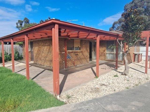 Family Comfort in a Quiet CuldeSac 3 Bedrooms