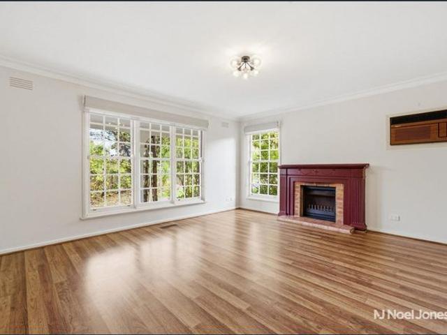 Family Comfort in a Quiet Donvale Pocket