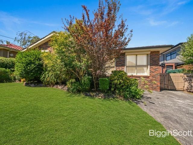 Family Comfort in Glen Waverley with Bungalow