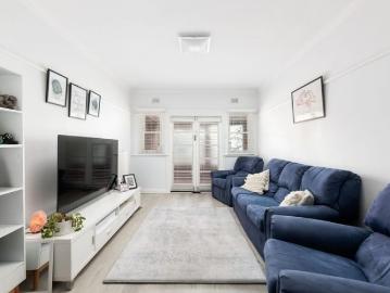 Family Comfort Meets Outdoor Living