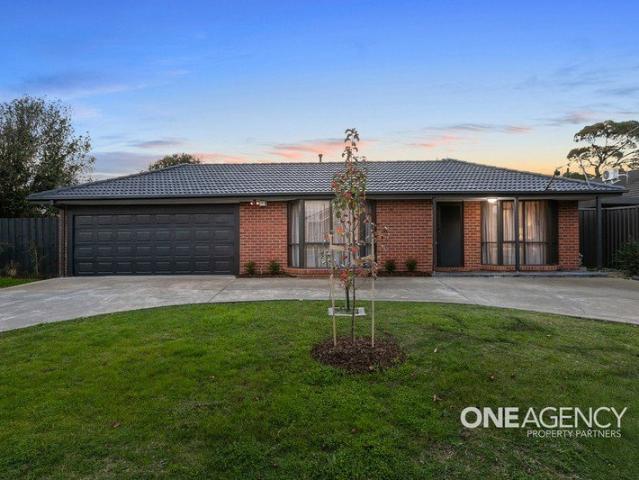 Family Comfort, Modern Updates & Exceptional Convenience on 576m² Zoned to Seabrook Primary School