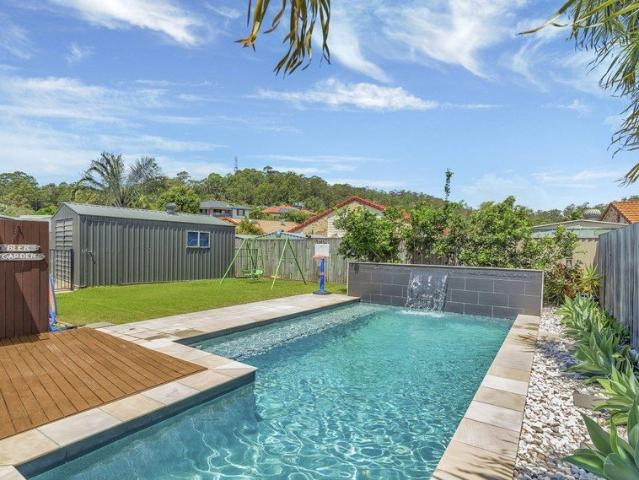 Family Comfort on 600m² in the Heart of Elanora