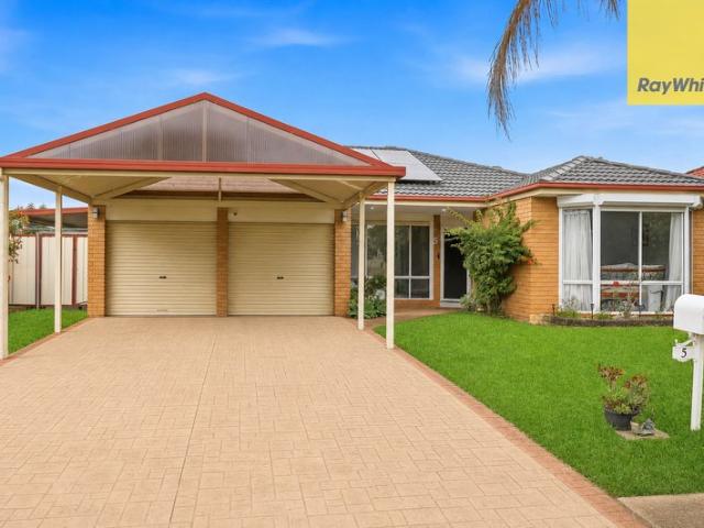 Family Comfort, Space & Convenience in the Heart of Woodcroft