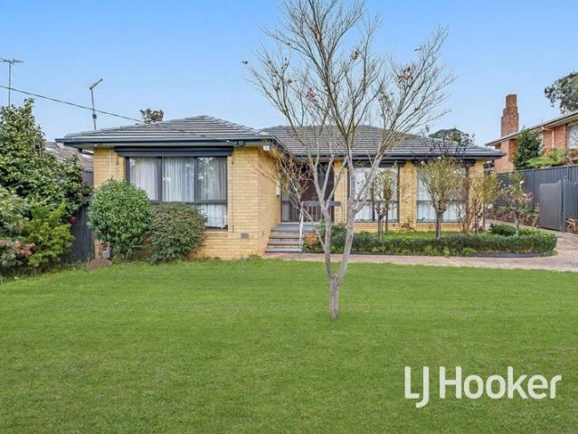 Family Comfort, Space & Lifestyle in the Heart of Narre Warren!
