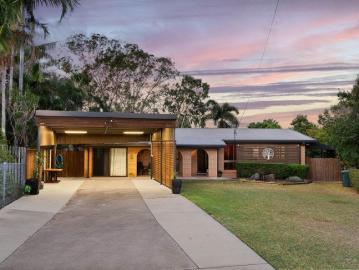 Family Comfort, Space & Privacy in a Peaceful Cul de Sac