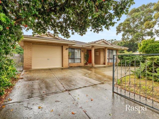 Family Charm in White Gum Valley