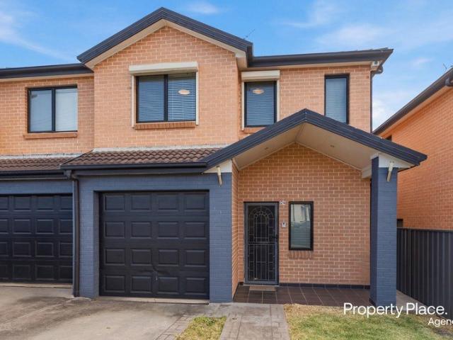 Family Abode Only 400m to Train Station