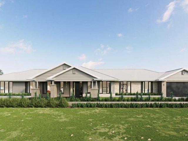 Family Acreage homestead Room to grow