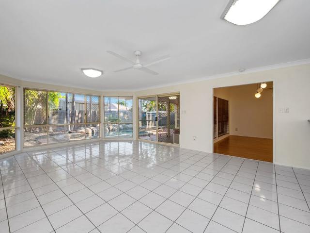 Family Bliss Awaits at 5 Coleus Ct, Annandale QLD 4814