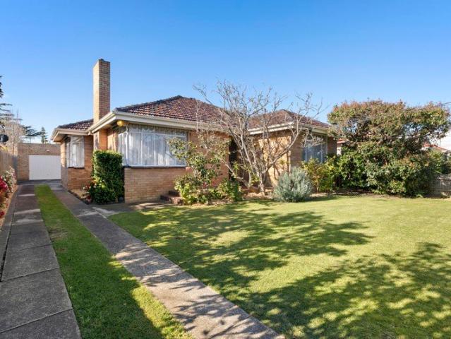 Family Gem in Sort After Locale