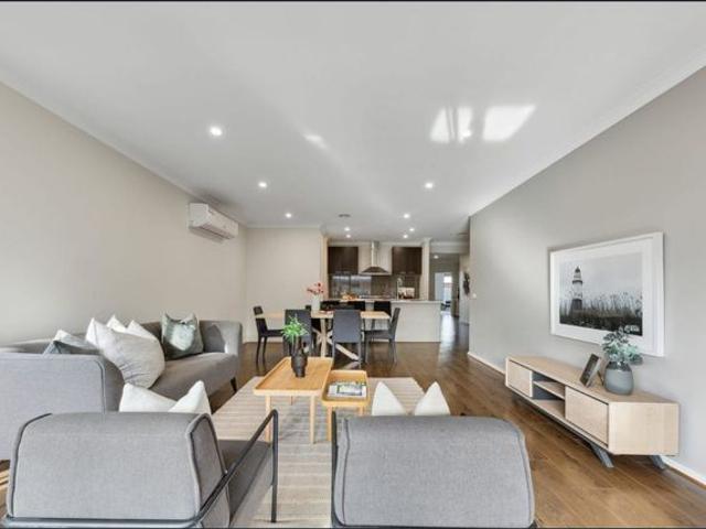 Family Entertainer in Cranbourne East