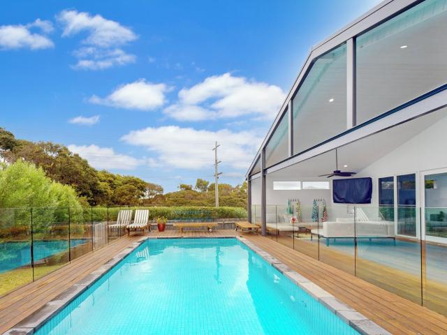 Family Entertainer in Prestigious Pocket of Rye