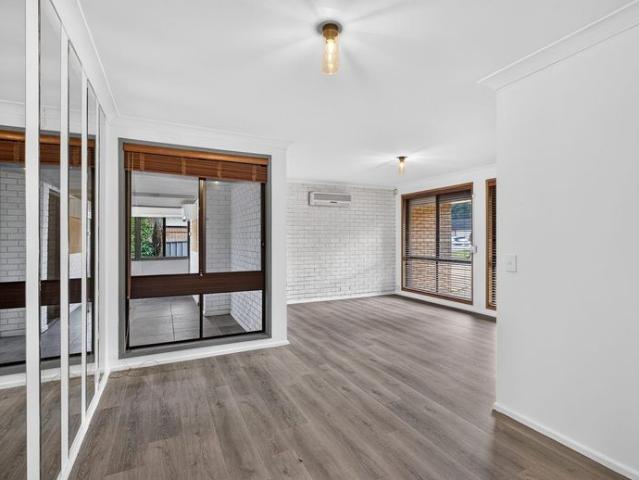 Family Entertainer on a Huge 720m² Block with Pool