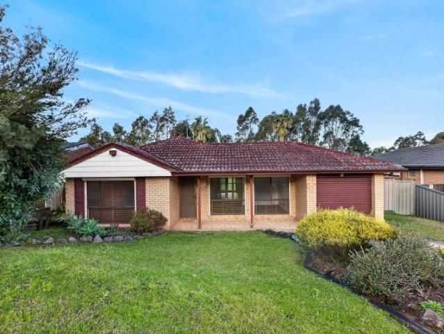 Family Entertainer on a Huge 720m² Block with Pool