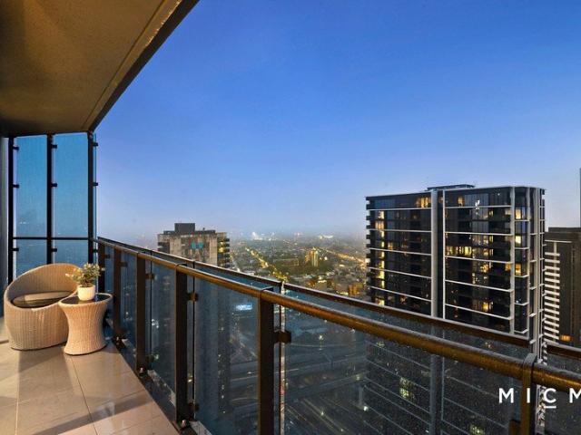 Family Entertainer with Breathtaking Bay Views