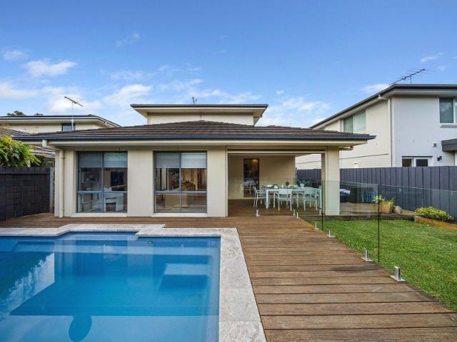 Family Entertainer with Pool in a Peaceful Little Bay Setting