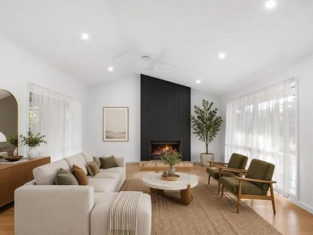 Family Entertainer with Pool in Bellbowrie