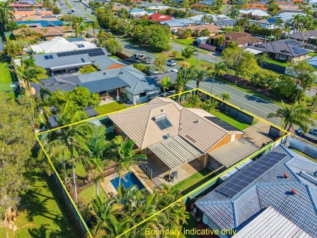 FAMILY ENTERTAINER WITH POOL, SOLAR & RARE DIRECT SCHOOL ACCESS ON 662mÂ²