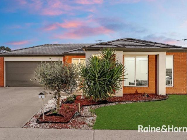 Family Entertainer with Swimming Pool in the Heart of Fallingwater Estate