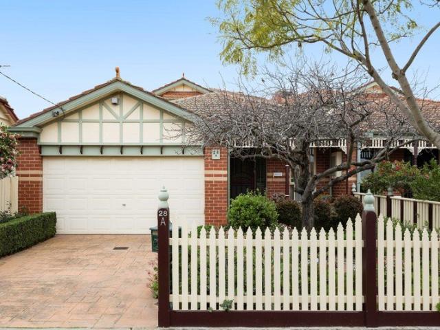 Family Excellence with Flexible Living & a North Facing Entertainer's Garden