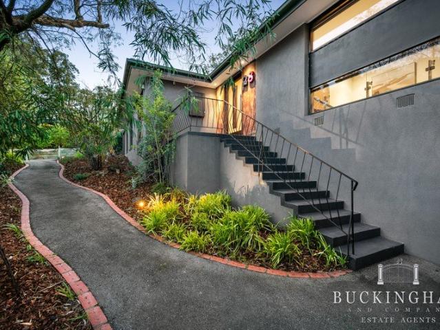 Family Excellence In The Eltham Woods Estate
