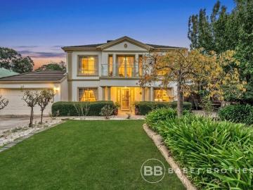 Family Excellence in the Prestigious Panorama Estate