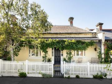 Mount Cottrell, Victoria - Garden, Cellar