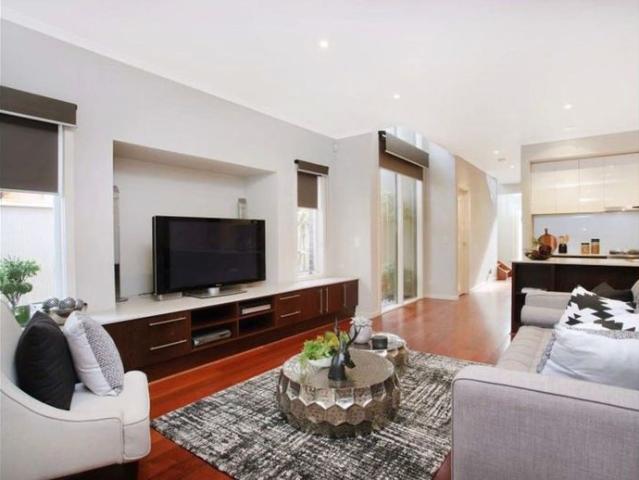 Family Flexibility in Edgewater with Separate Studio
