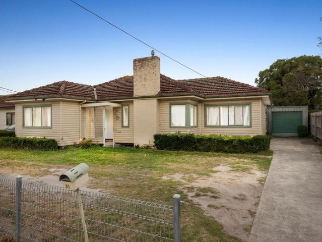 Family Flexibility on a Generous North Facing Allotment