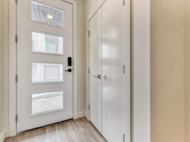 Family Friendly 3 Bedroom and 3 Full Bathroom Townhouse